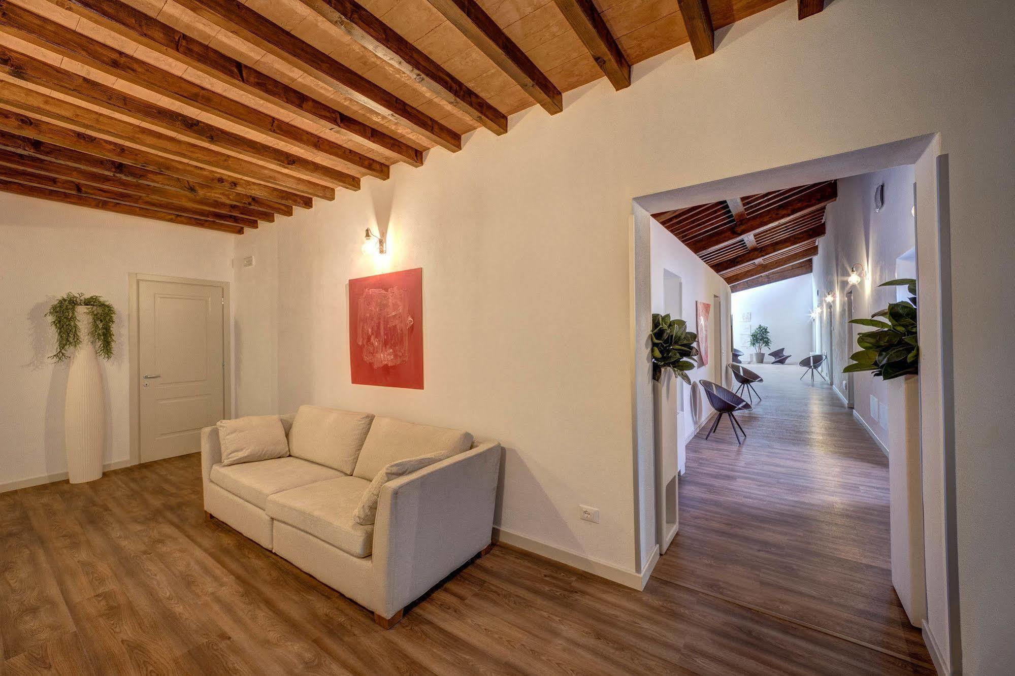 Hotel Cortaccia Sanvitale Сала-Баганца Экстерьер фото